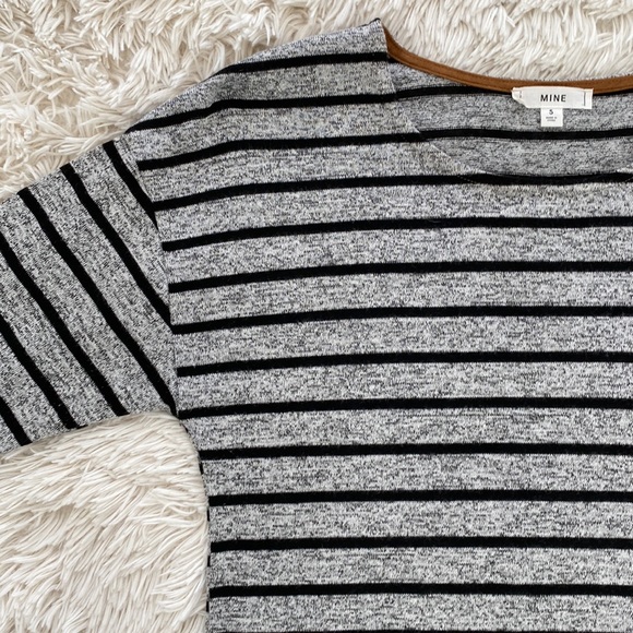 Mine Button Back Scoop Neck LS Top 💗 Heather Gray & Black - Picture 5 of 16